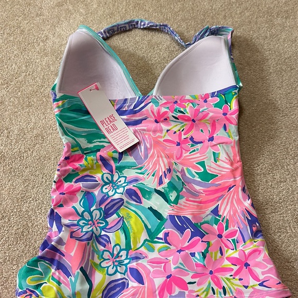 Lilly Pulitzer size 2 women’s “It was all a dream” tankini swimsuit top, NWT!!! - Picture 4 of 5